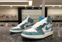 Load image into Gallery viewer, Air Jordan 1 Retro High OG 'Turbo Green'