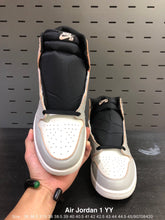 Load image into Gallery viewer, Air Jordan 1 Retro High SB 'NYC to Paris'