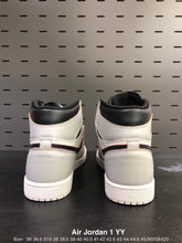 Load image into Gallery viewer, Air Jordan 1 Retro High SB 'NYC to Paris'