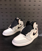 Load image into Gallery viewer, Air Jordan 1 Retro High SB 'NYC to Paris'