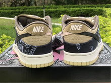 Load image into Gallery viewer, Travis Scott x SB Dunk Low PRM QS 'Cactus Jack'