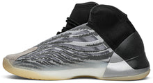 Load image into Gallery viewer, Adidas YZY QNTM “Yeezy Quantum”