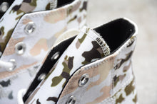 Load image into Gallery viewer, Camo Chuck 70