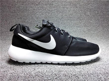 Load image into Gallery viewer, Nike Rosherun One Black White