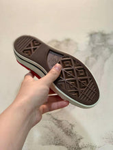 Load image into Gallery viewer, Chuck 70 Ox 'Red Ivory'