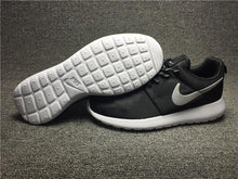 Load image into Gallery viewer, Roshe One Black/Metallic Platinum-White (W)