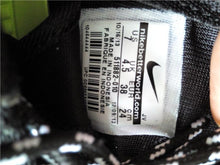 Load image into Gallery viewer, Nike Rosherun One Black White