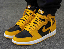 Load image into Gallery viewer, Air Jordan 1 High OG “Pollen”