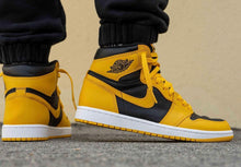 Load image into Gallery viewer, Air Jordan 1 High OG “Pollen”