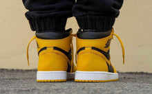Load image into Gallery viewer, Air Jordan 1 High OG “Pollen”