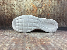Load image into Gallery viewer, ROSHERUN NIKE TANJUN SE