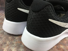 Load image into Gallery viewer, Nike Tanjun Black/White
