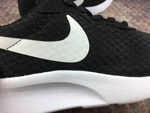Load image into Gallery viewer, Nike Tanjun Black/White