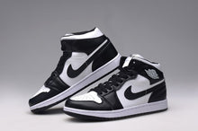Load image into Gallery viewer, Air Jordan 1 Retro High OG 'Black/White'