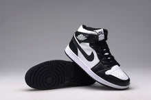 Load image into Gallery viewer, Air Jordan 1 Retro High OG 'Black/White'