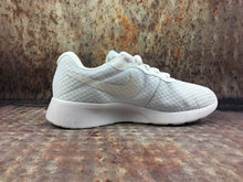 Load image into Gallery viewer, ROSHERUN NIKE TANJUN SE