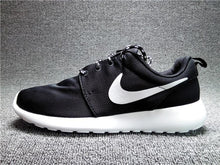 Load image into Gallery viewer, Nike Rosherun One Black White