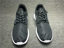 Load image into Gallery viewer, Roshe One Black/Metallic Platinum-White (W)