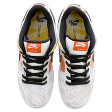 Load image into Gallery viewer, Dunk SB Low 'Tie-Dye Raygun - White'