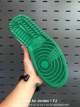 Load image into Gallery viewer, Air Jordan 1 Retro High OG 'Pine Green'