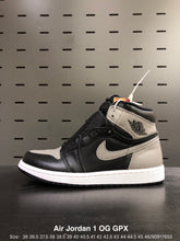 Load image into Gallery viewer, Air Jordan 1 Retro High OG 'Shadow' 2018