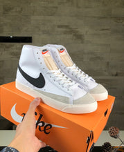 Load image into Gallery viewer, Blazer Mid '77 Vintage 'White Black'