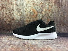 Load image into Gallery viewer, Nike Tanjun Black/White