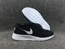 Load image into Gallery viewer, NIKE KAISHI LONDON