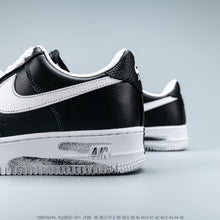Load image into Gallery viewer, G-Dragon x Air Force 1 '07 'Para-noise'