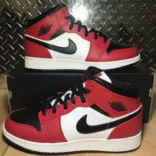 Load image into Gallery viewer, Air Jordan 1 Mid GS 'Chicago Black Toe'