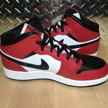 Load image into Gallery viewer, Air Jordan 1 Mid GS 'Chicago Black Toe'